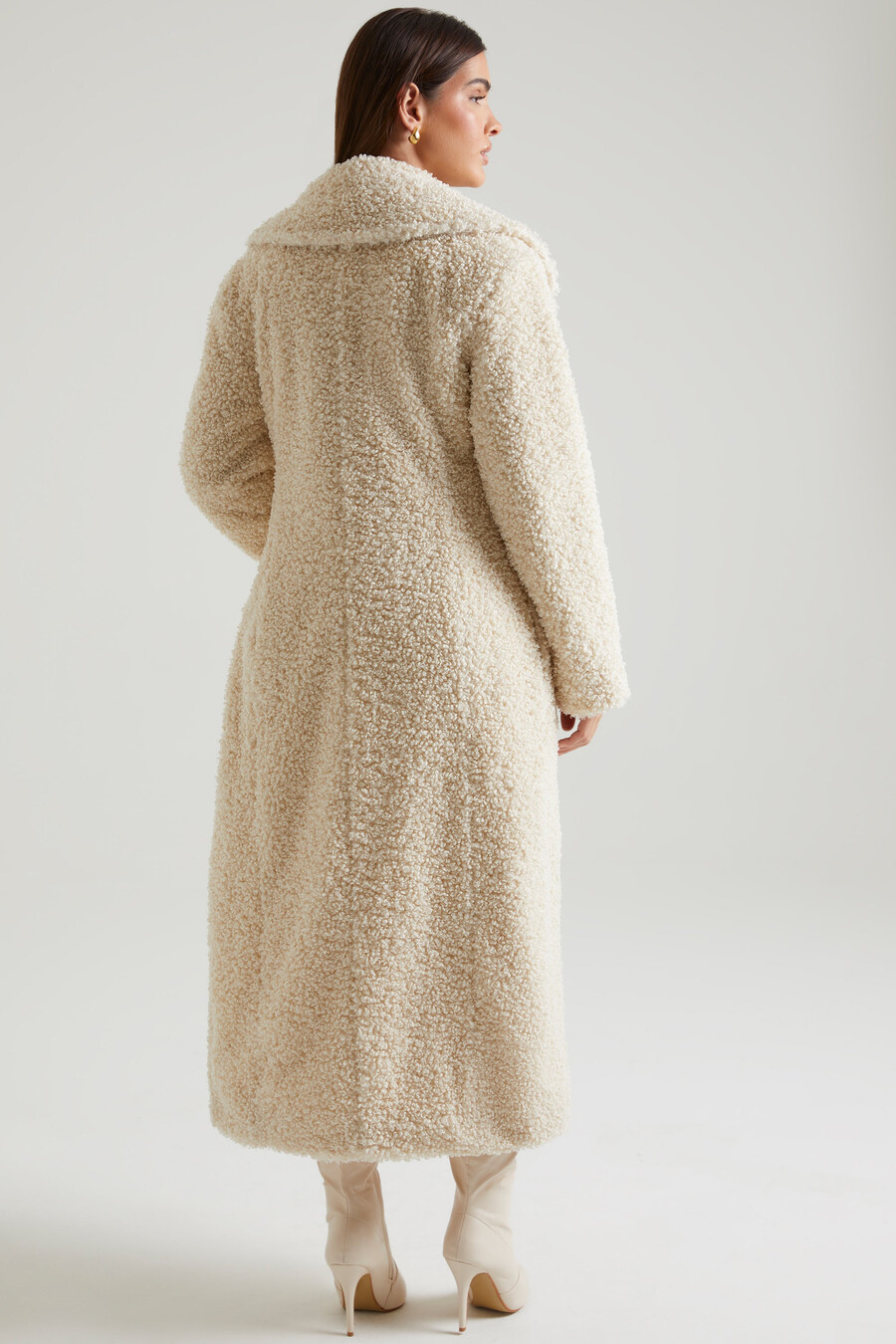 Μακρύ παλτό shearling σε κρεμ χρώμα