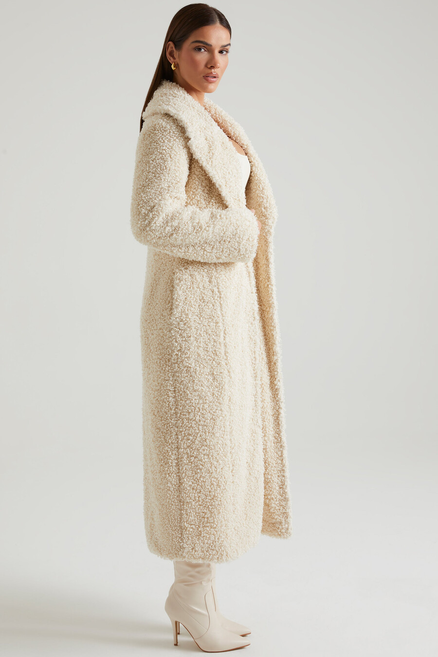 Μακρύ παλτό shearling σε κρεμ χρώμα