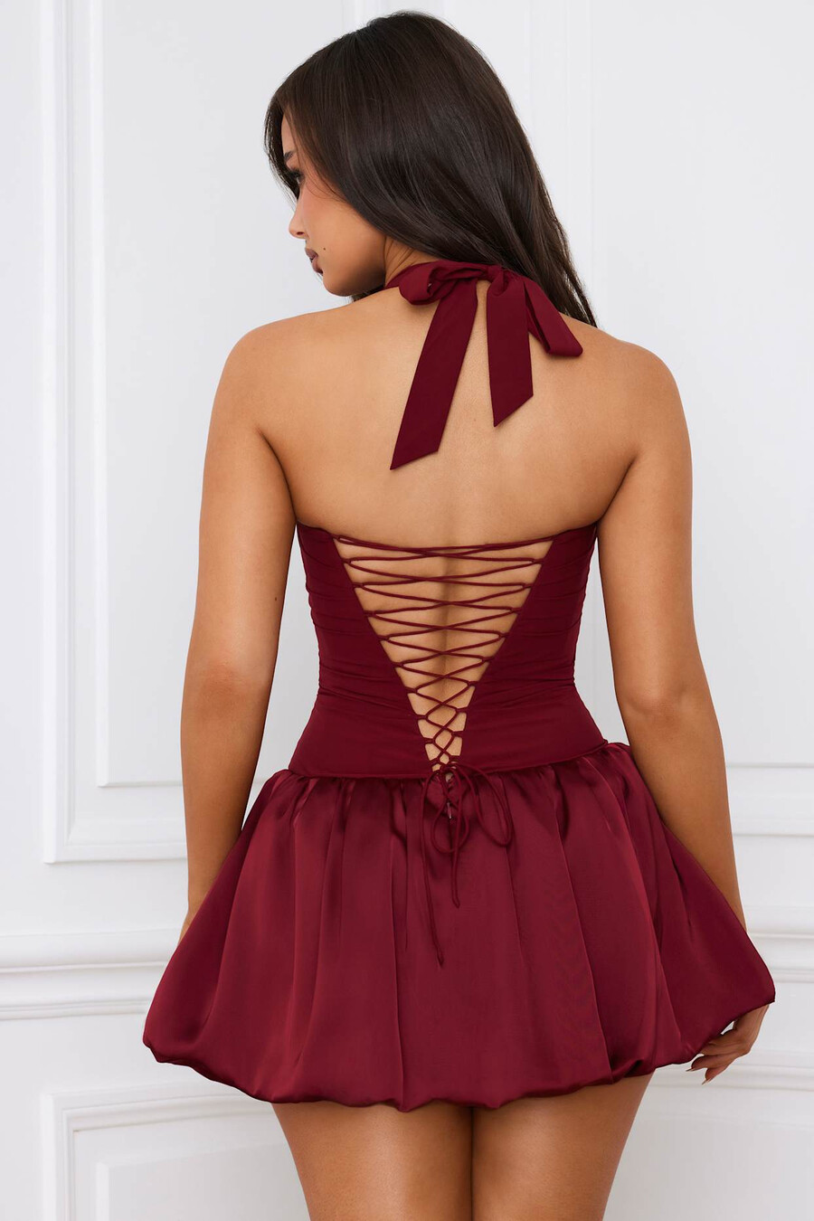 Φόρεμα μίνι με κορσέ και ντεκολτέ halterneck σε κόκκινο χρώμα