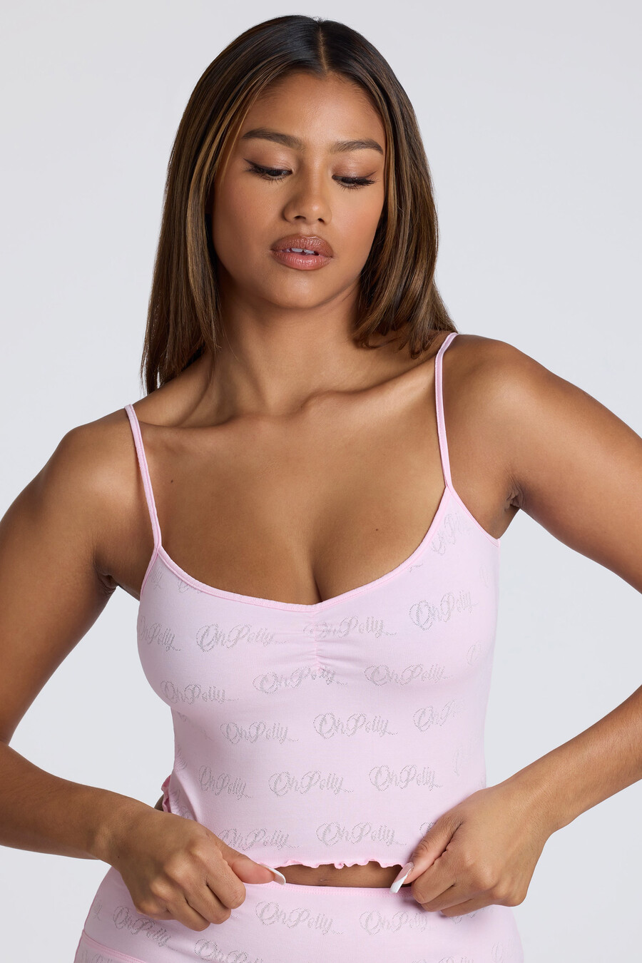 crop top με τιράντες και ριχτά τοπ σε ροζ χρώμα