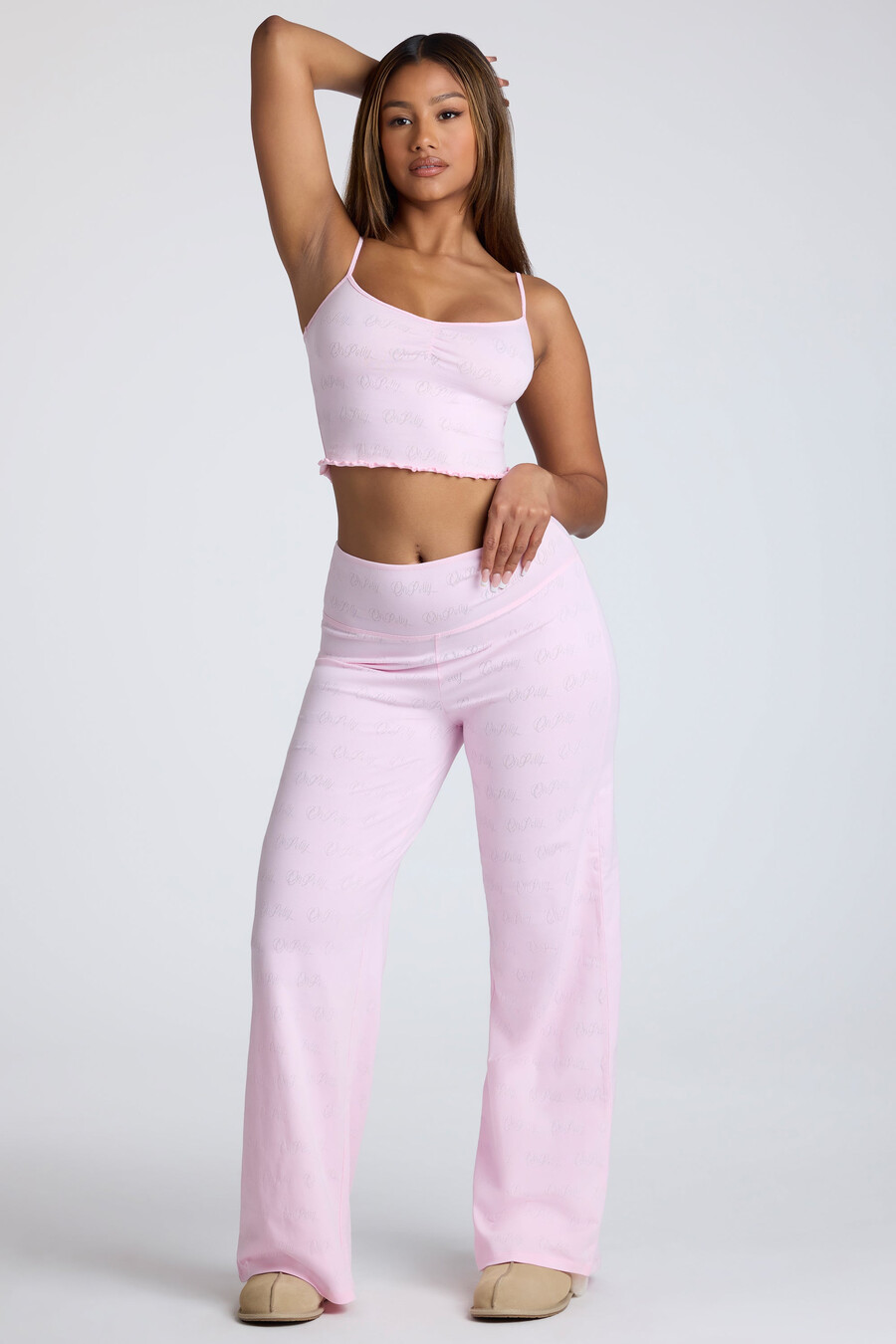 crop top με τιράντες και ριχτά τοπ σε ροζ χρώμα