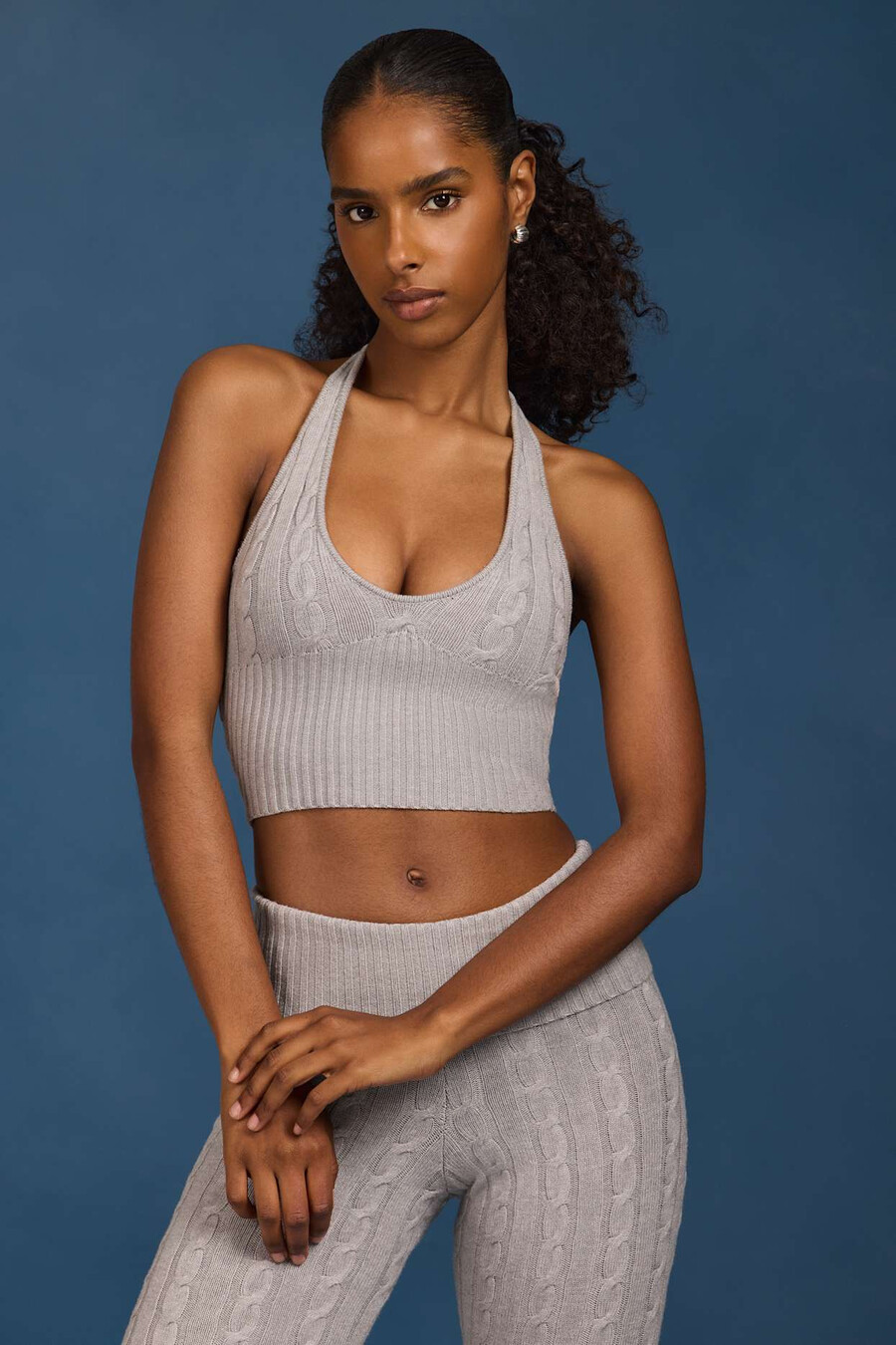crop top με πλέξη και halterneck σε γκρι χρώμα marl