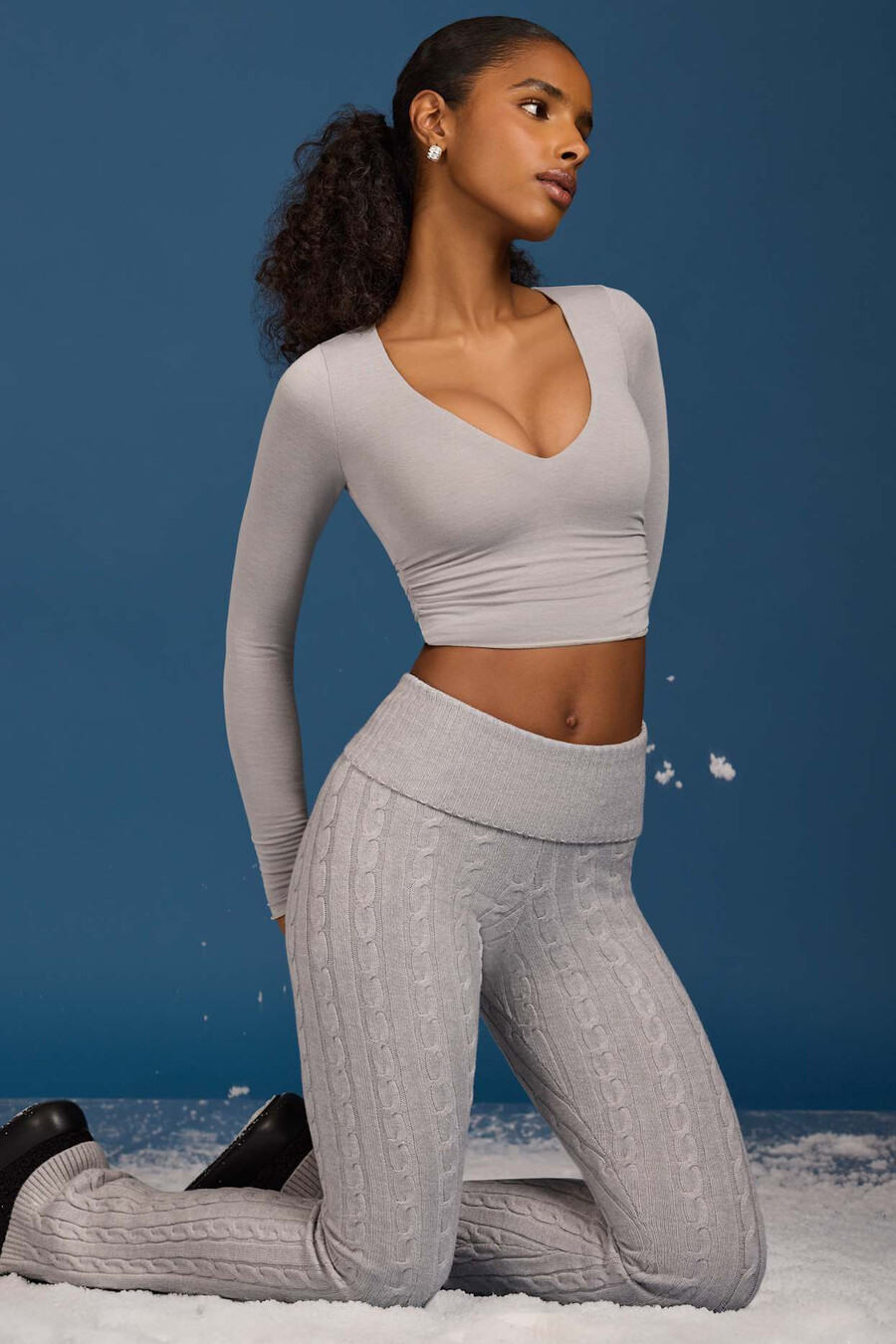 Μακρυμάνικο crop top με Σούρες σε Γκρι Χρώμα