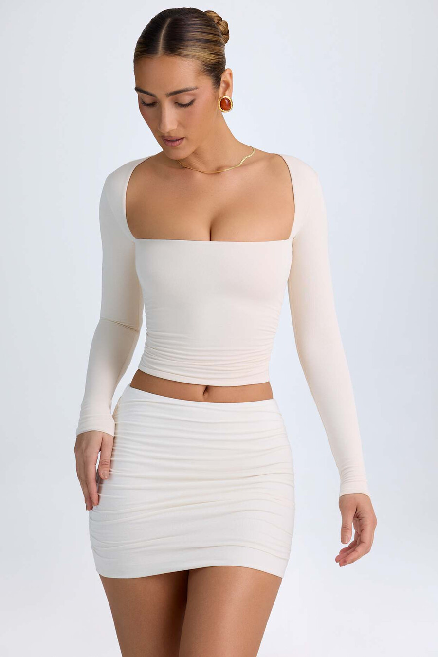 modal halterneck ruched top σε ivory