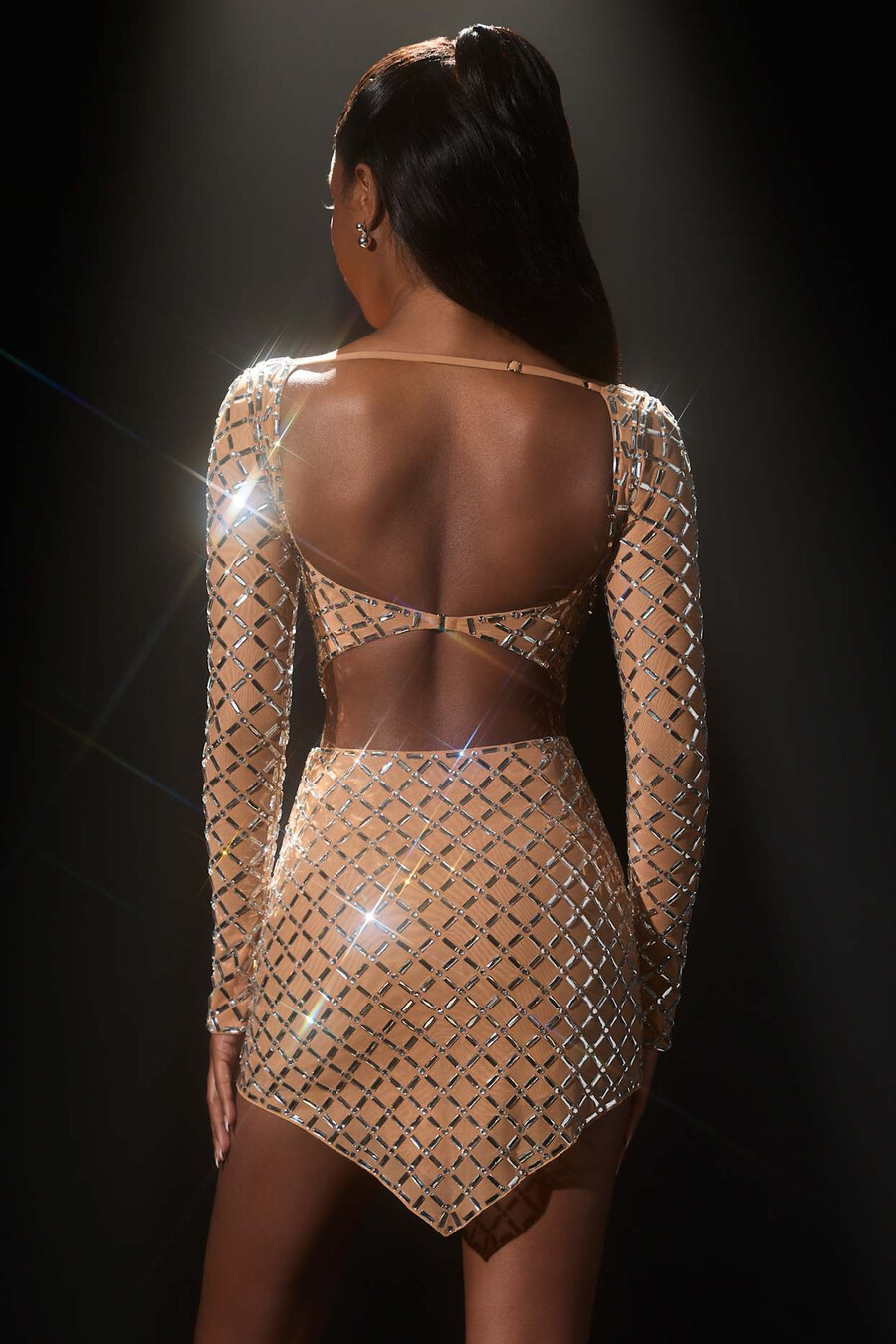 Ασύμμετρο crop top με Διακοσμητικά Στολίδια σε Αμύγδαλο