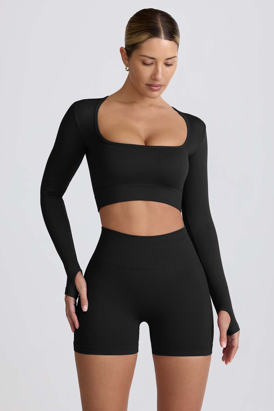 super sculpt Μακρυμάνικο crop top χωρίς ραφές σε μαύρο χρώμα