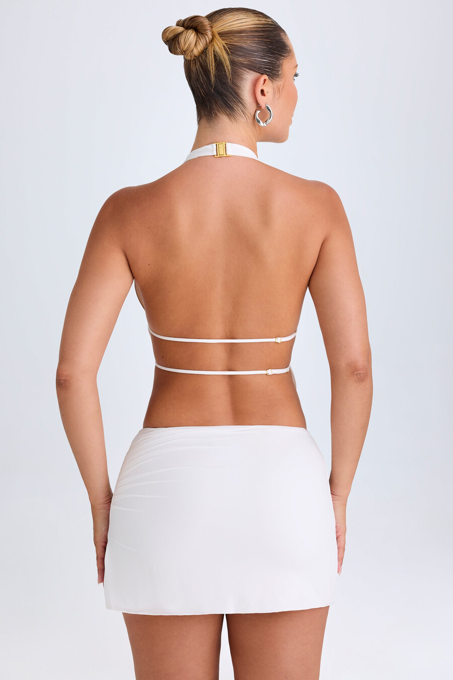 crop top με κοψίματα και ζιβάγκο σε λευκό χρώμα